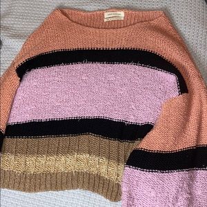 • Cropped Sweater •